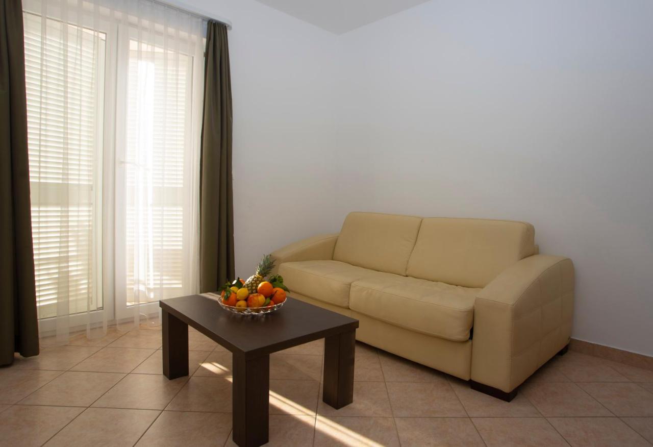 Apartment Domo มาคาร์สกา ภายนอก รูปภาพ
