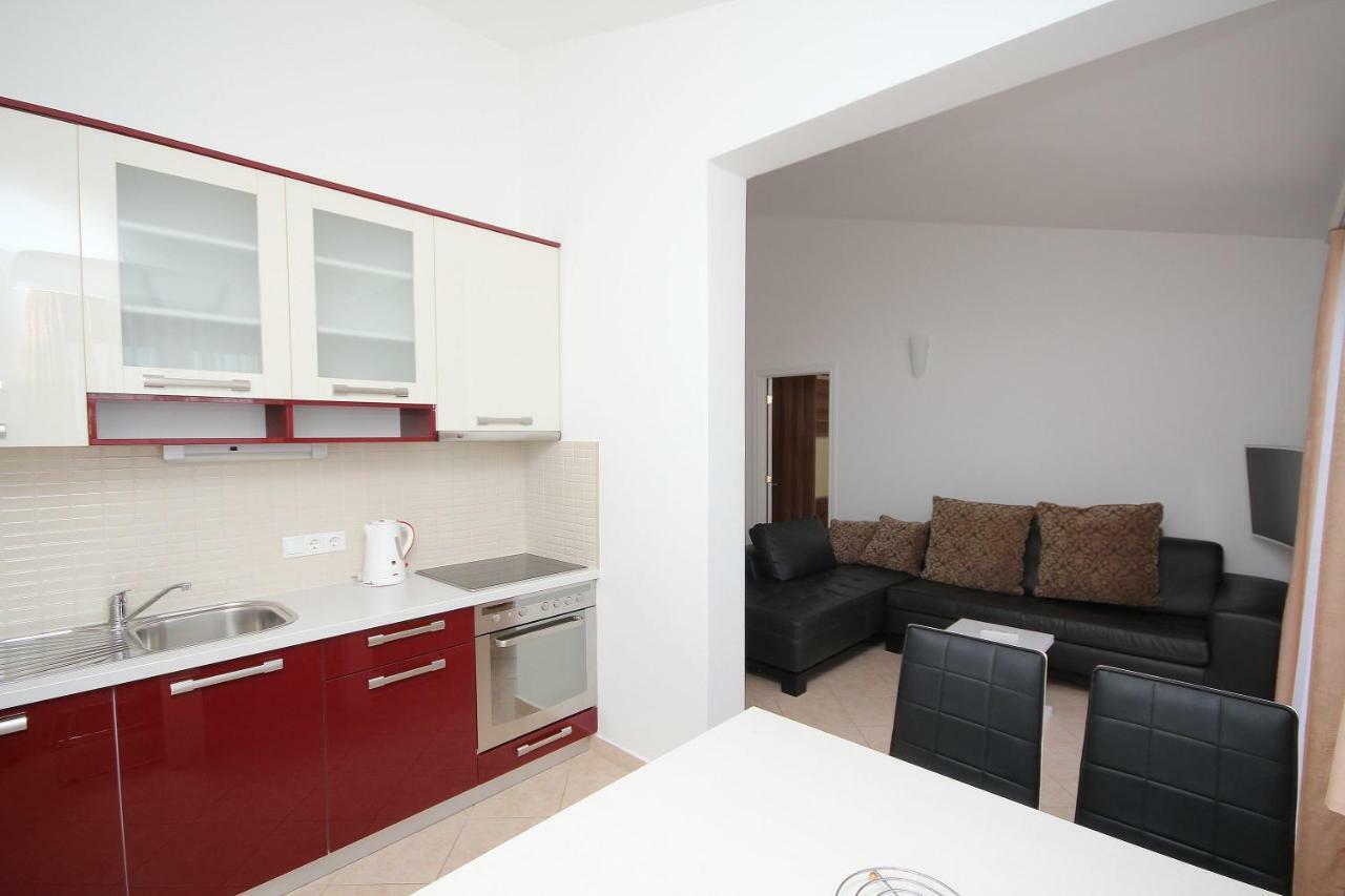 Apartment Domo มาคาร์สกา ภายนอก รูปภาพ